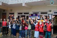 Handing over necessary food items