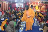 Daavat and Dakshina Distribution to the Devotees by Swami Shree Haridas Ji at Shyama Shyam Dham,Thimi,2070-09-14